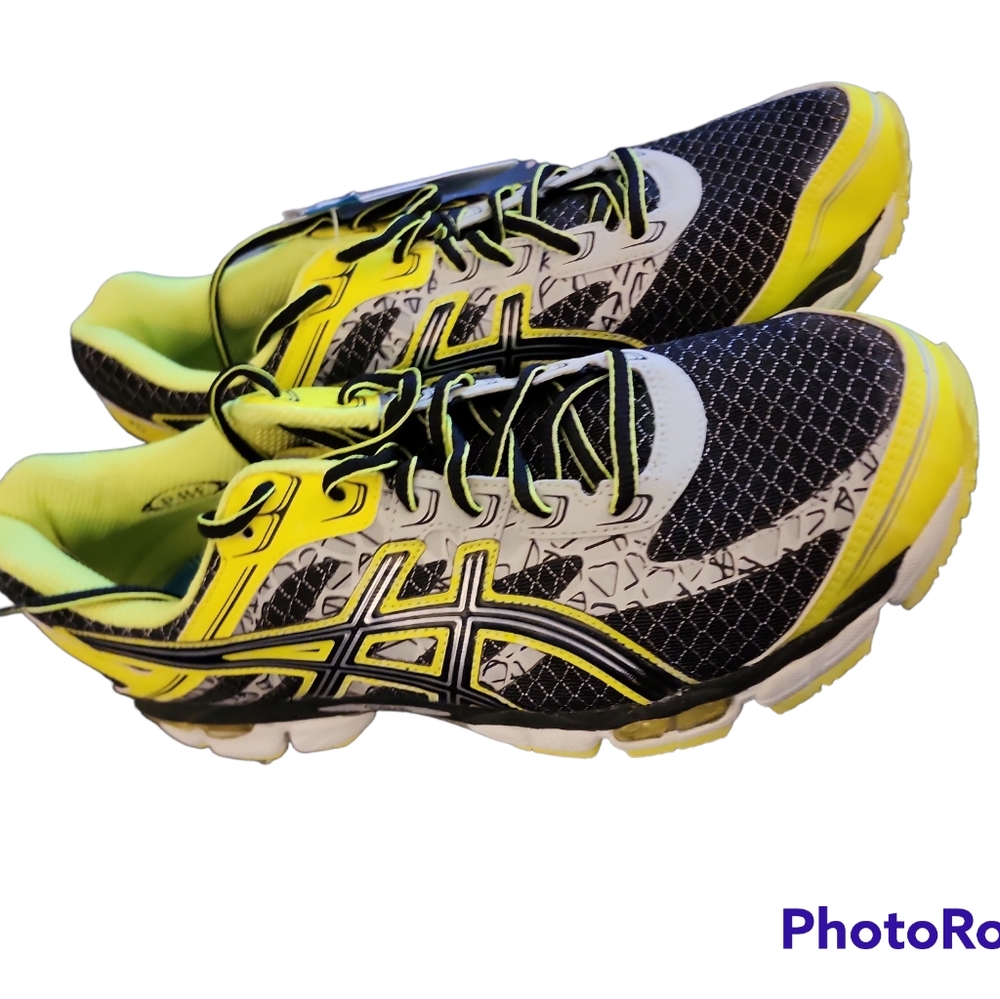 Asics Gel Cumulus 15 Lite-Show, size 11M, Black/onyx/Flash Yellow